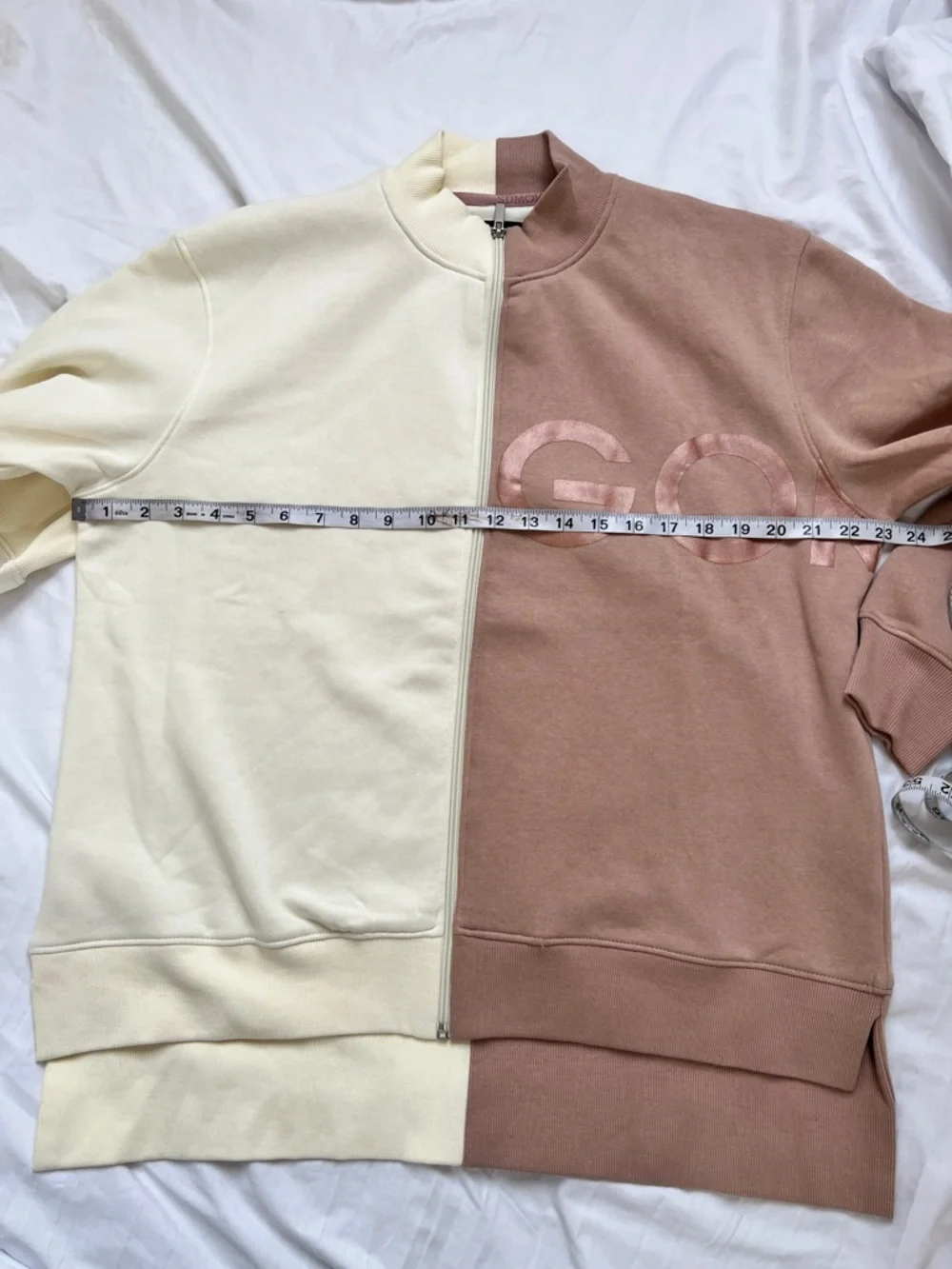 SDMOVE Two-Tone Zip Front Sweatshirt in Cream & Dusty Rose